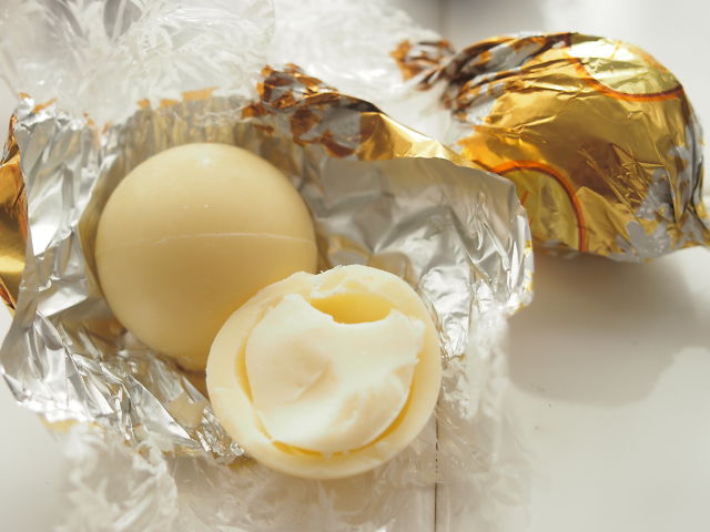 リンドールホワイトチョコの写真